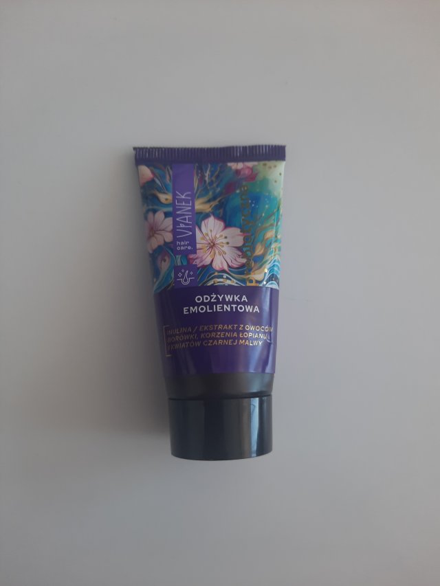 Denkowanie część druga :) Grudzień, kosmetyki w świątecznych opakowaniach lub w świątecznych kolorach: czerwonym, zielonym i złotym 