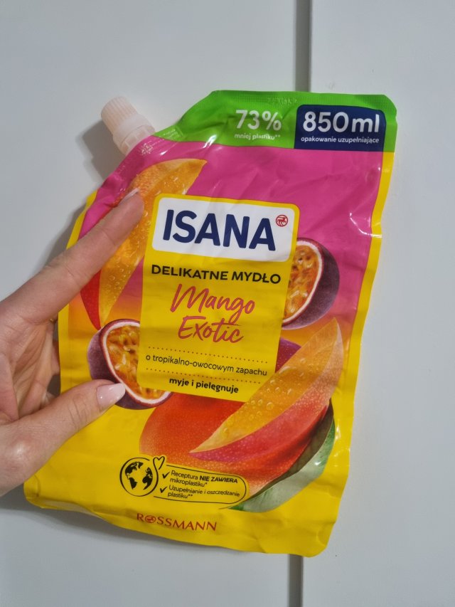 Denkowanie część druga :) Grudzień, kosmetyki w świątecznych opakowaniach lub w świątecznych kolorach: czerwonym, zielonym i złotym 