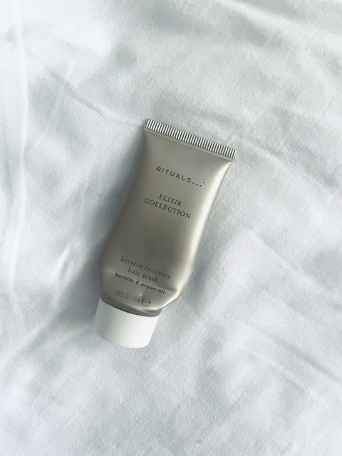 Denkowanie część druga :) Grudzień, kosmetyki w świątecznych opakowaniach lub w świątecznych kolorach: czerwonym, zielonym i złotym 