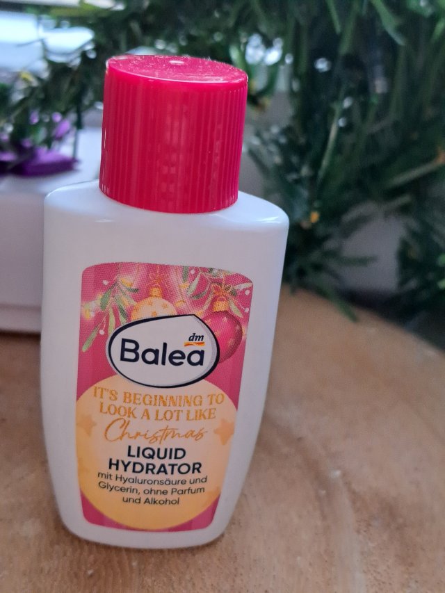 Balea Liquid Hydrator, It's Beginning to Look a Lot Like Christmas, nawilżający z gliceryną, nieperfumowany