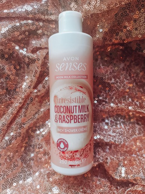 Avon Senses, Żel pod prysznic, Moon Milk Collection, Irresistible Coconut Milk & Raspberry, Kremowy, Mleczko kokosowe i maliny