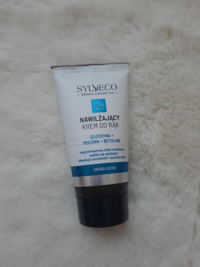 Denkowanie część druga :) Grudzień, kosmetyki w świątecznych opakowaniach lub w świątecznych kolorach: czerwonym, zielonym i złotym 