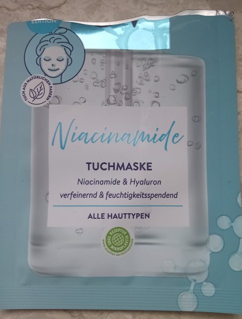 Denkowanie część druga :) Grudzień, kosmetyki w świątecznych opakowaniach lub w świątecznych kolorach: czerwonym, zielonym i złotym 