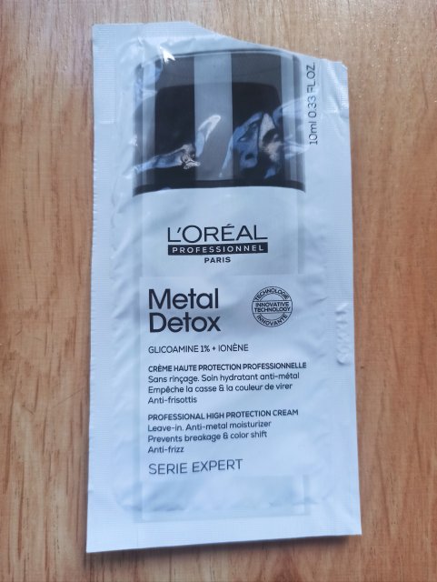 Denkowanie część druga :) Grudzień, kosmetyki w świątecznych opakowaniach lub w świątecznych kolorach: czerwonym, zielonym i złotym 