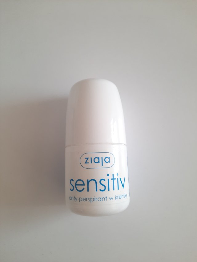 Denkowanie część druga :) Grudzień, kosmetyki w świątecznych opakowaniach lub w świątecznych kolorach: czerwonym, zielonym i złotym 