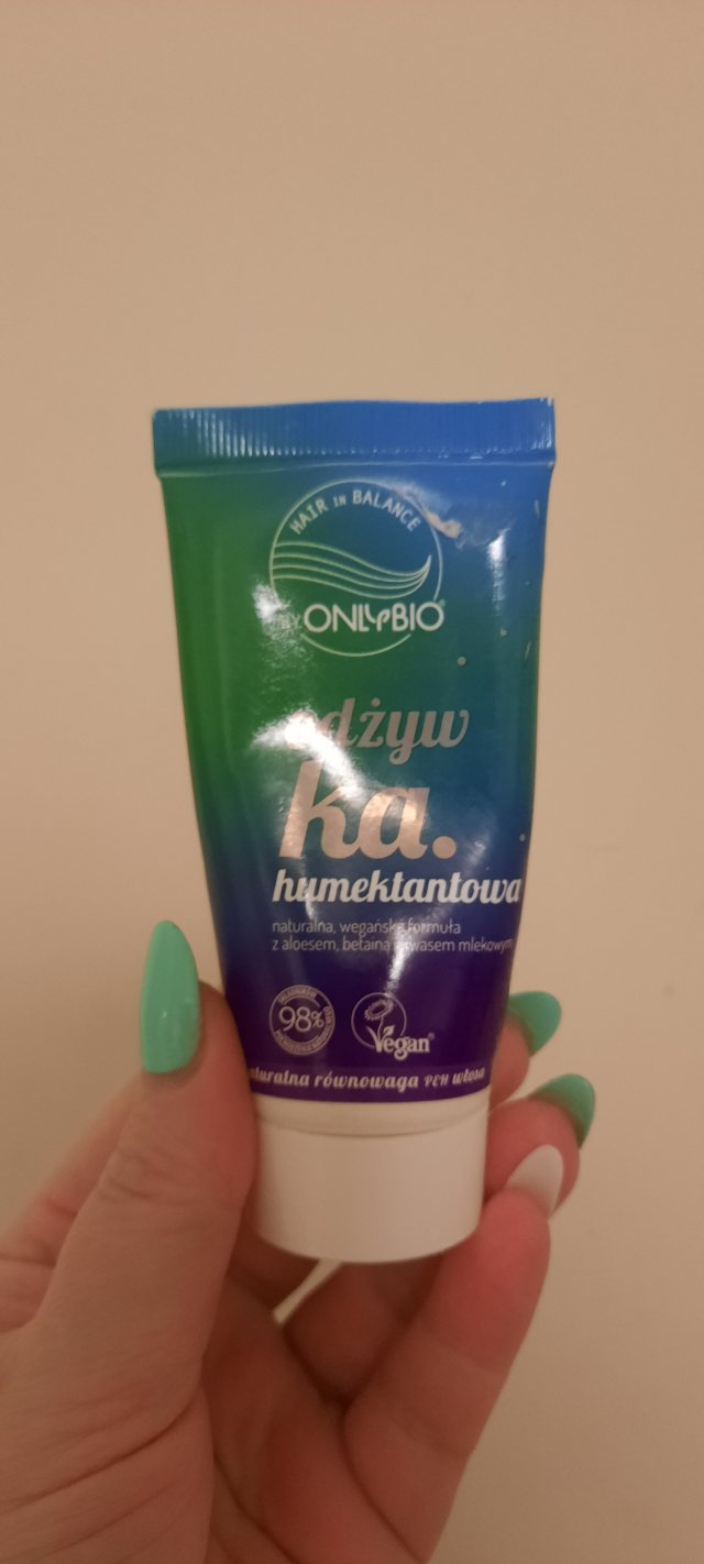 Denkowanie część druga :) Grudzień, kosmetyki w świątecznych opakowaniach lub w świątecznych kolorach: czerwonym, zielonym i złotym 