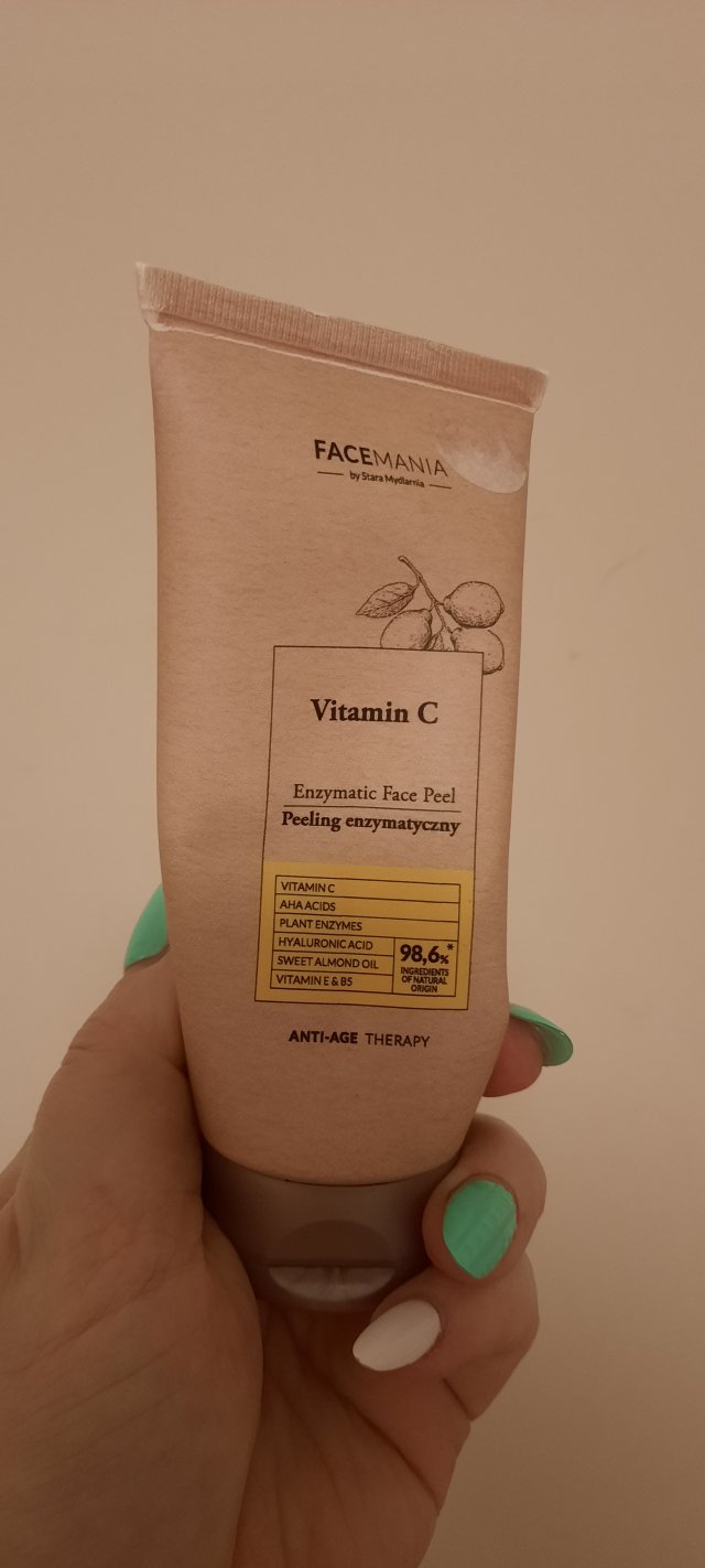 Denkowanie część druga :) Grudzień, kosmetyki w świątecznych opakowaniach lub w świątecznych kolorach: czerwonym, zielonym i złotym 