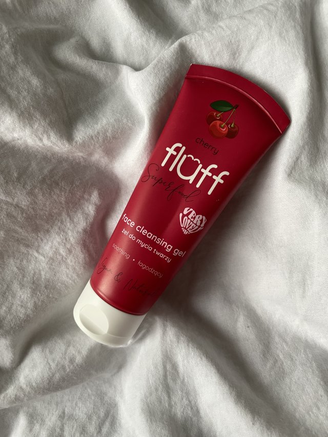 Fluff Superfood, Żel do mycia twarzy, Łagodzący, Cherry