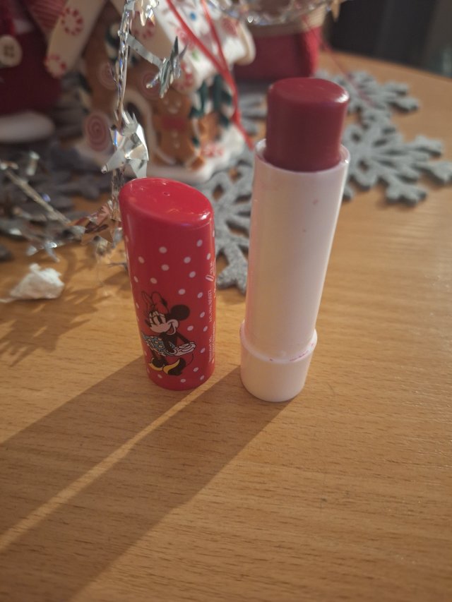 Nivea Pomadka do ust, Disney Mickey and Friends, Cherry Cupcake, Minnie