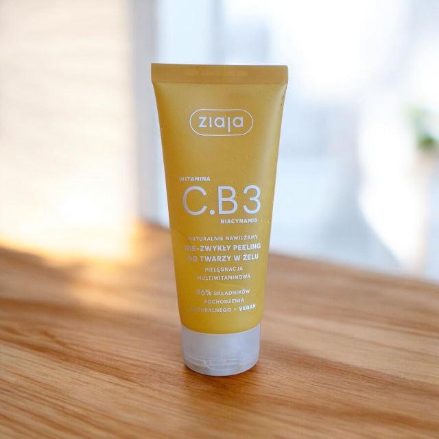Ziaja Witamina C.B 3 Niacynamid, Nie-zwykły peeling do twarzy w żelu, Pielęgnacja multiwitaminowa
