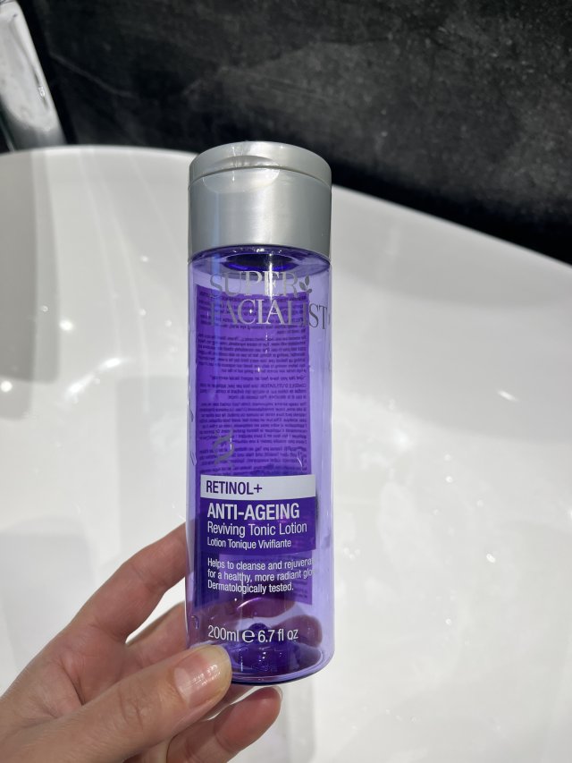 Denkowanie część druga :) Luty: Walentynkowy klimat, wszystkie odcienie czerwieni i różowego, a także z serduszkami, buziakami oraz motyw kwiatowy