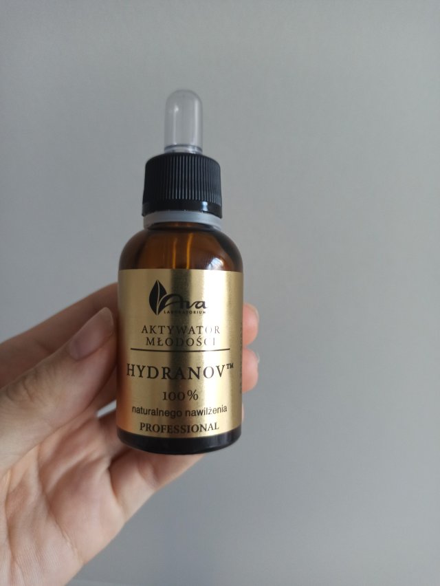 Denkowanie część druga :) Luty: Walentynkowy klimat, wszystkie odcienie czerwieni i różowego, a także z serduszkami, buziakami oraz motyw kwiatowy