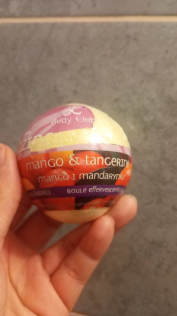 Denkowanie część druga :) Luty: Walentynkowy klimat, wszystkie odcienie czerwieni i różowego, a także z serduszkami, buziakami oraz motyw kwiatowy