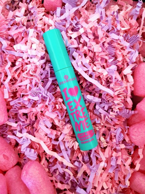 Essence I Love Extreme Curl & Volume Mascara tusz do rzęs 