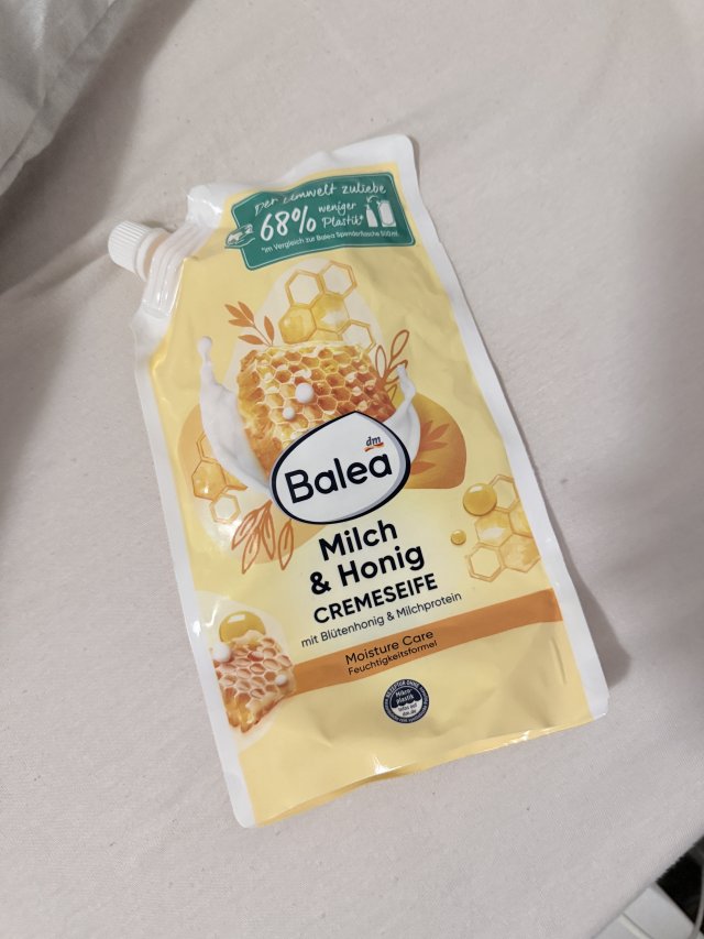 Denkowanie część druga :) Luty: Walentynkowy klimat, wszystkie odcienie czerwieni i różowego, a także z serduszkami, buziakami oraz motyw kwiatowy