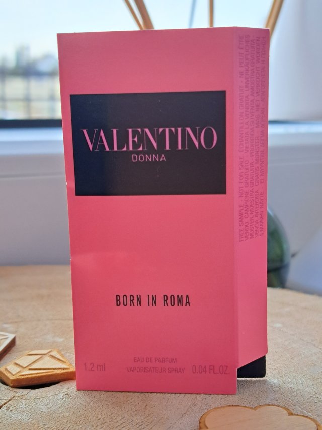 Valentino Woda perfumowana, Donna, Born in Roma EDP