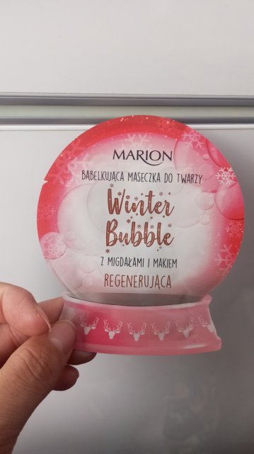 Denkowanie część druga :) Luty: Walentynkowy klimat, wszystkie odcienie czerwieni i różowego, a także z serduszkami, buziakami oraz motyw kwiatowy