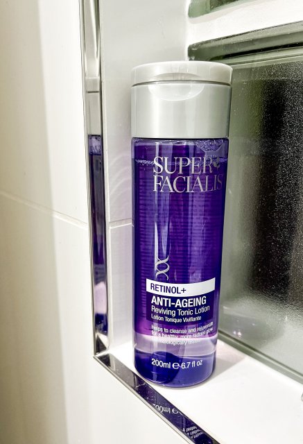 Super Facialist Tonik do twarzy, Retinol+ Antigua-Ageing Reviving Tonic, Z retinolem 