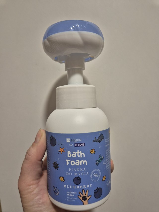 Denkowanie część druga :) Luty: Walentynkowy klimat, wszystkie odcienie czerwieni i różowego, a także z serduszkami, buziakami oraz motyw kwiatowy