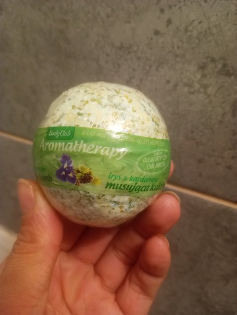 Denkowanie część druga :) Luty: Walentynkowy klimat, wszystkie odcienie czerwieni i różowego, a także z serduszkami, buziakami oraz motyw kwiatowy