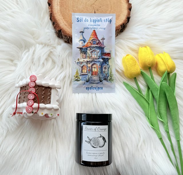 Marba Cosmetics Sól do kąpieli stóp o zapachu róży i ylang- ylang, opalizująca 