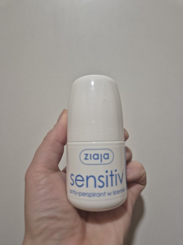 Denkowanie część druga :) Luty: Walentynkowy klimat, wszystkie odcienie czerwieni i różowego, a także z serduszkami, buziakami oraz motyw kwiatowy