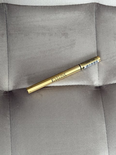 Eveline Wonder Match, Superthin Eyeliner, Waterproof Wodoodporny, eyeliner z cienką końcówką