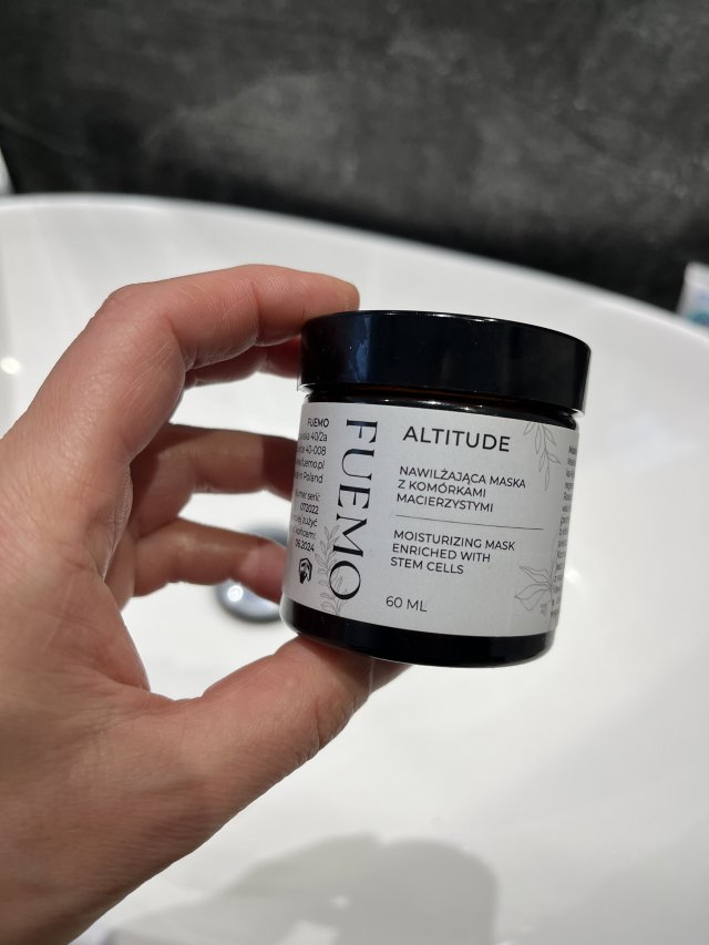 Denkowanie część druga :) Luty: Walentynkowy klimat, wszystkie odcienie czerwieni i różowego, a także z serduszkami, buziakami oraz motyw kwiatowy