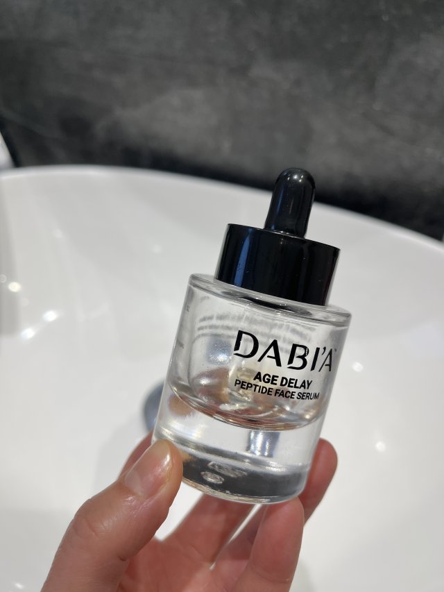 Denkowanie część druga :) Luty: Walentynkowy klimat, wszystkie odcienie czerwieni i różowego, a także z serduszkami, buziakami oraz motyw kwiatowy