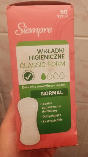 Denkowanie część druga :) Luty: Walentynkowy klimat, wszystkie odcienie czerwieni i różowego, a także z serduszkami, buziakami oraz motyw kwiatowy