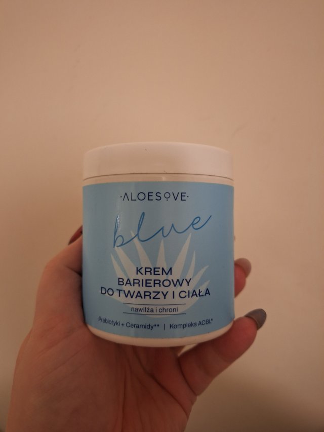 Denkowanie część druga :) Luty: Walentynkowy klimat, wszystkie odcienie czerwieni i różowego, a także z serduszkami, buziakami oraz motyw kwiatowy