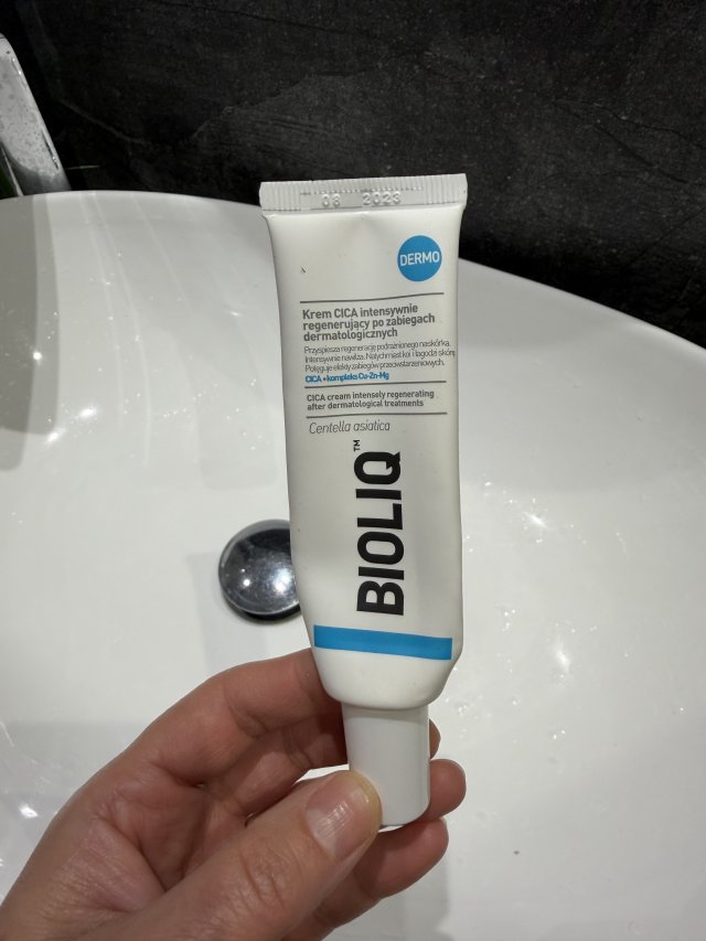 Denkowanie część druga :) Luty: Walentynkowy klimat, wszystkie odcienie czerwieni i różowego, a także z serduszkami, buziakami oraz motyw kwiatowy