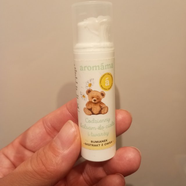 Denkowanie część druga :) Luty: Walentynkowy klimat, wszystkie odcienie czerwieni i różowego, a także z serduszkami, buziakami oraz motyw kwiatowy