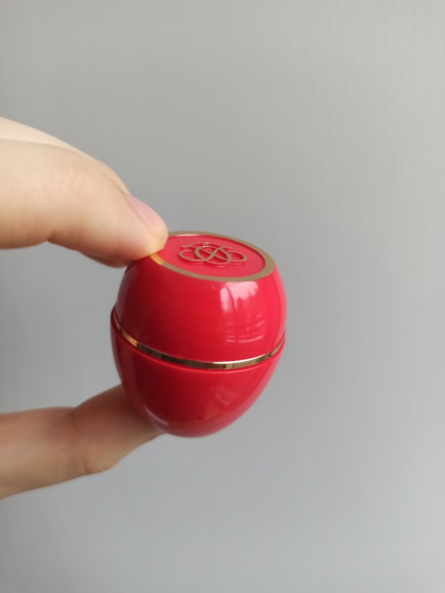 Denkowanie część druga :) Luty: Walentynkowy klimat, wszystkie odcienie czerwieni i różowego, a także z serduszkami, buziakami oraz motyw kwiatowy