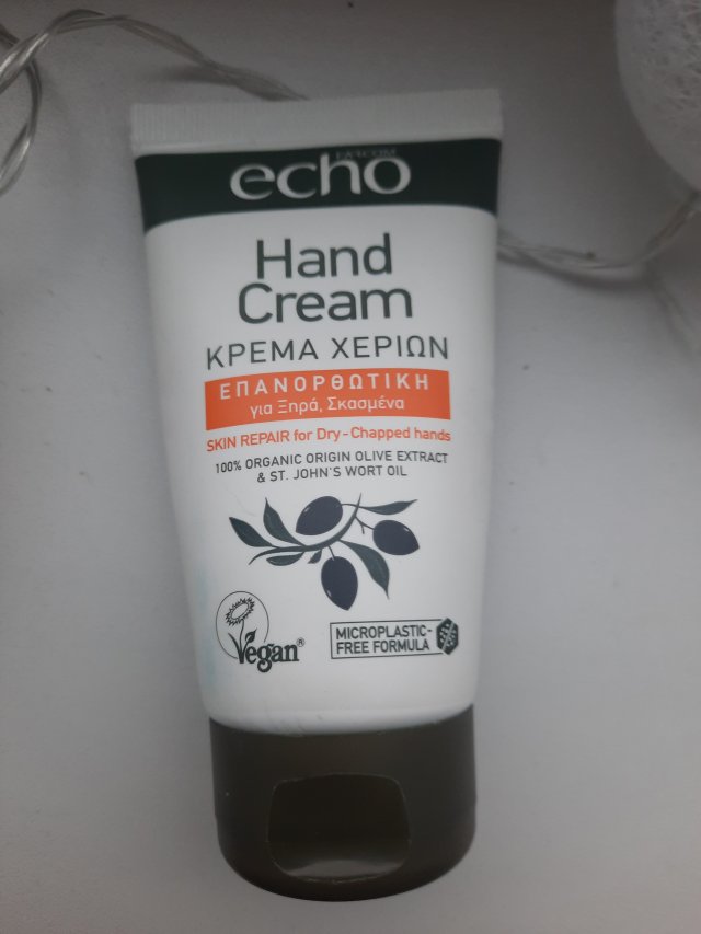 Denkowanie część druga :) Luty: Walentynkowy klimat, wszystkie odcienie czerwieni i różowego, a także z serduszkami, buziakami oraz motyw kwiatowy