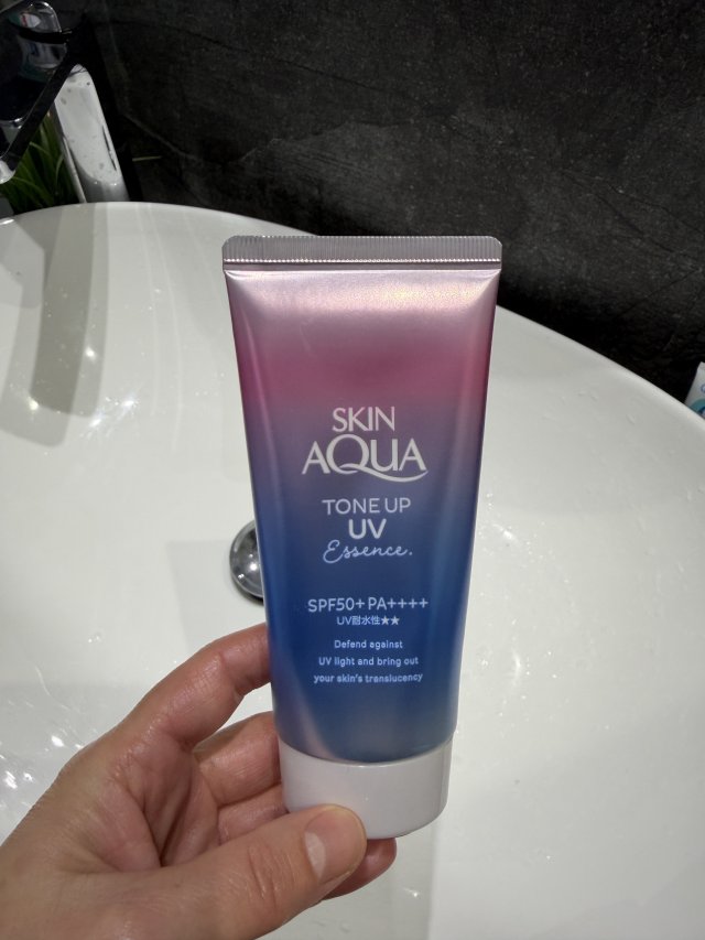 Denkowanie część druga :) Luty: Walentynkowy klimat, wszystkie odcienie czerwieni i różowego, a także z serduszkami, buziakami oraz motyw kwiatowy