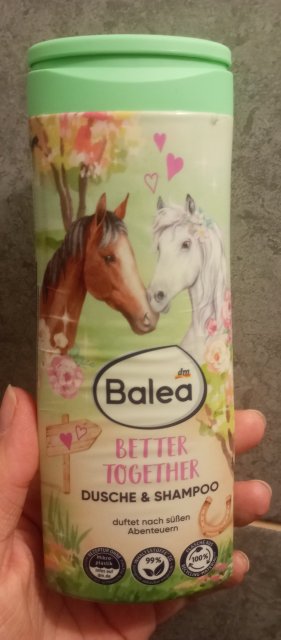 Denkowanie część druga :) Luty: Walentynkowy klimat, wszystkie odcienie czerwieni i różowego, a także z serduszkami, buziakami oraz motyw kwiatowy