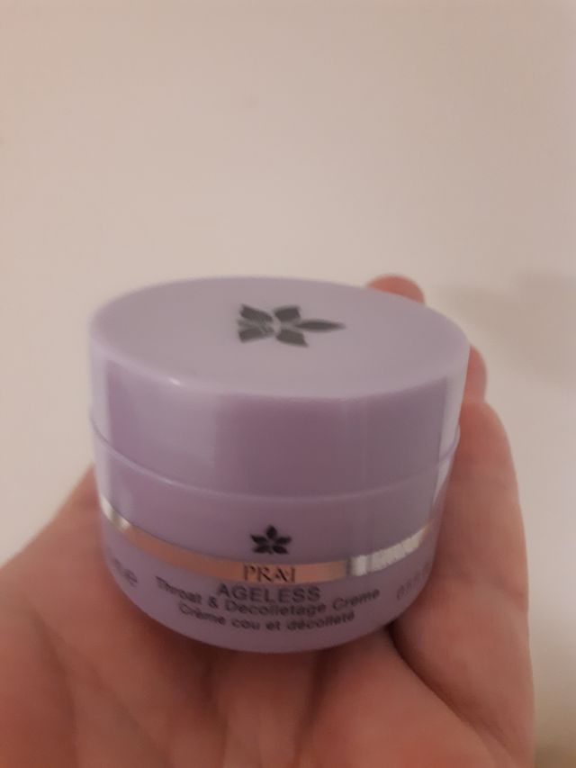 akcja denkowanie! grudzień - kosmetyki w świątecznych opakowaniach i świątecznych kolorach 🎄❄️⛄🎀🎁🎅