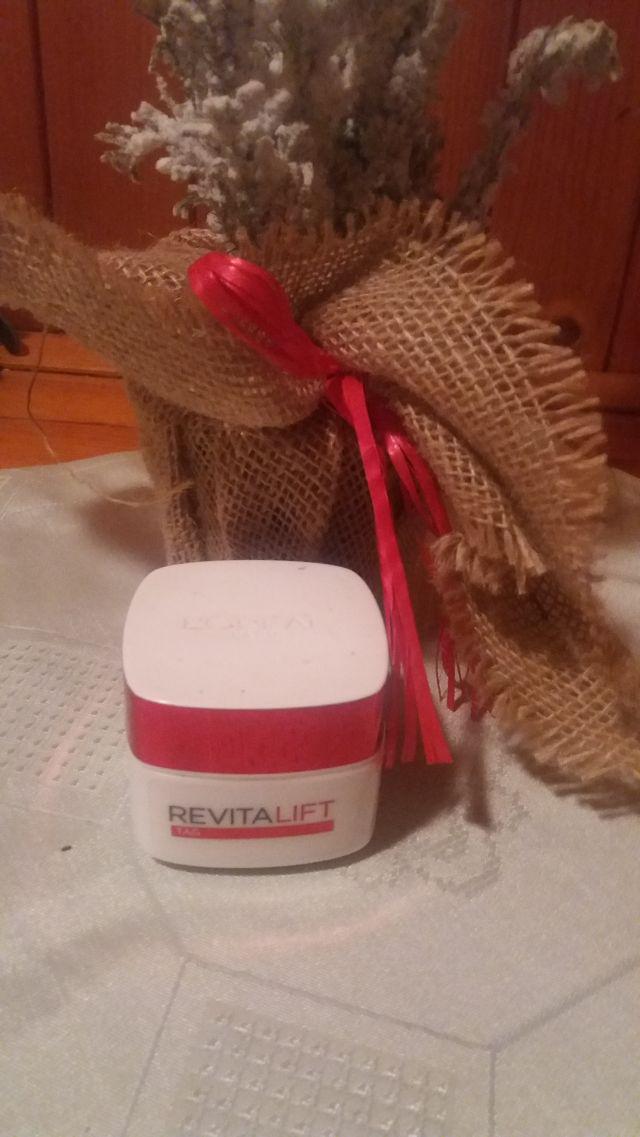 L'Oréal Revitalift, Krem do twarzy, Przeciwzmarszczkowy, Silnie ujędrniający, Na dzień