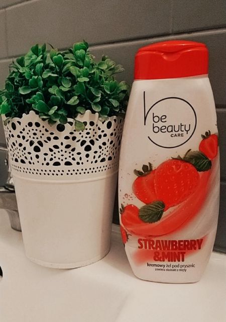 BeBeauty  Żel pod prysznic, Strawberry & Mint