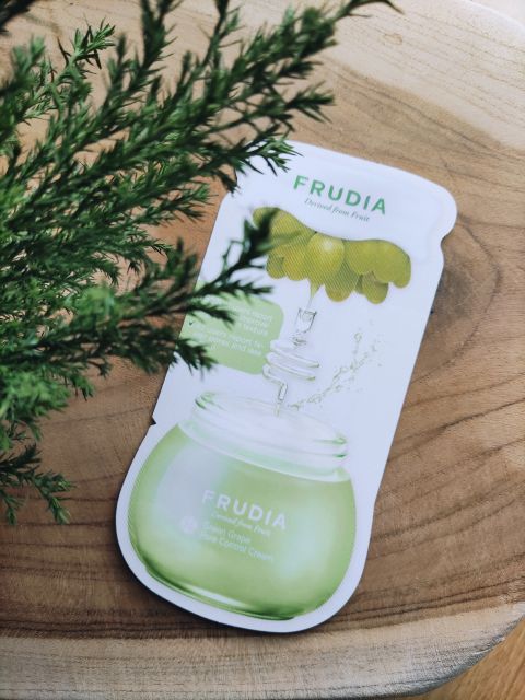 Frudia Krem do twarzy, Green Grape Pore Control Cream