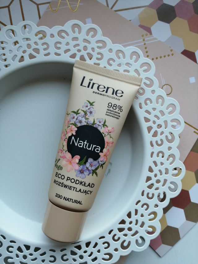 Lirene Natura, Eco, Podkład do twarzy, Rozświetlający, nr 330 Natural