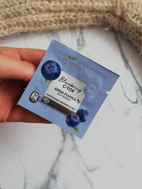 Bielenda Blueberry C-TOX, Krem pianka do twarzy, Nawilżająco-rozświetlająca, Na dzień i na noc