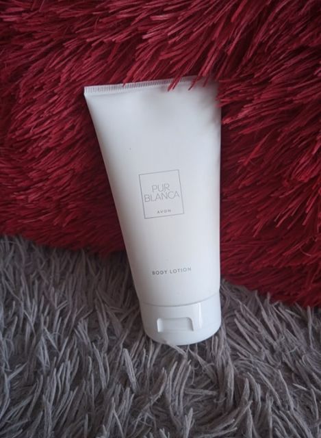 Avon Balsam do ciała, Pur Blanca  
