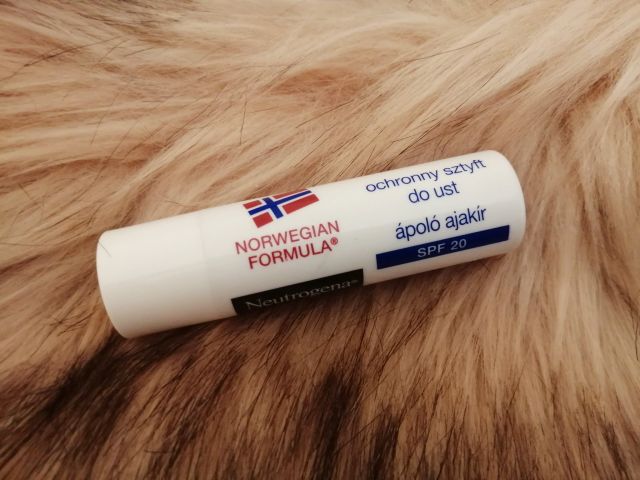 Neutrogena Ochronny sztyft do ust SPF 20 data-recommend=