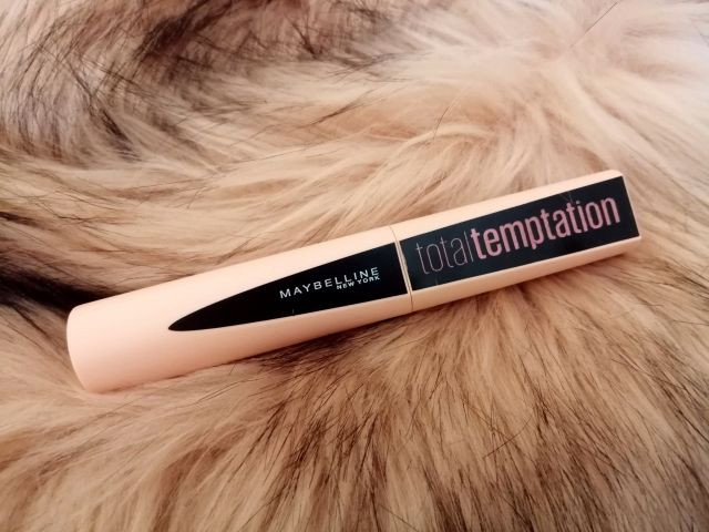 Maybelline Total Temptation, Tusz do rzęs, Black data-recommend=