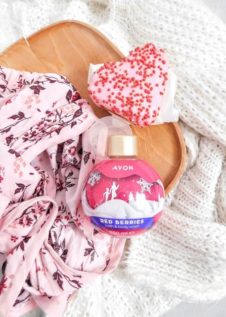Avon Płyn do kąpieli, Red Berries (Edycja świąteczna)