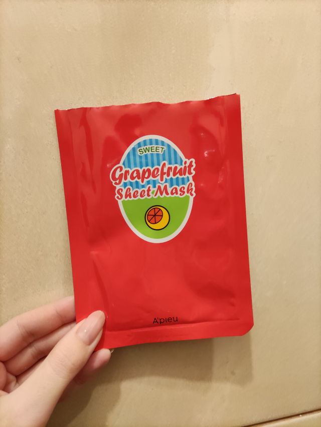 akcja denkowanie! grudzień - kosmetyki w świątecznych opakowaniach i świątecznych kolorach 🎄❄️⛄🎀🎁🎅