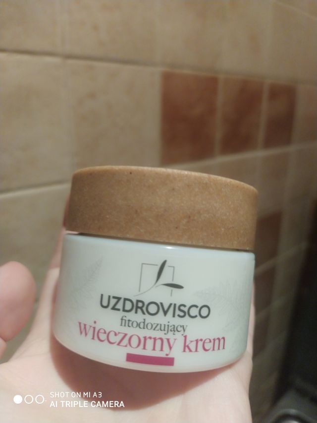 Uzdrovisco krem do twarzy na noc, fitodozujący, z retinolem i fitonośnikiem