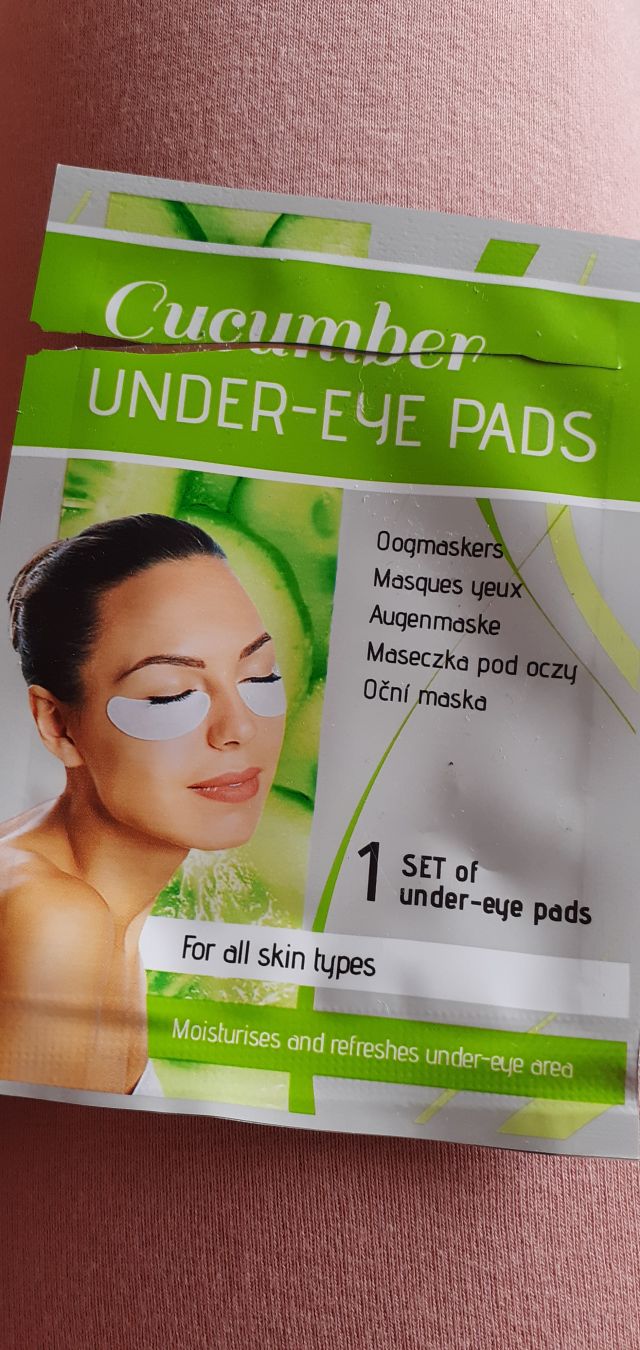 akcja denkowanie! grudzień - kosmetyki w świątecznych opakowaniach i świątecznych kolorach 🎄❄️⛄🎀🎁🎅